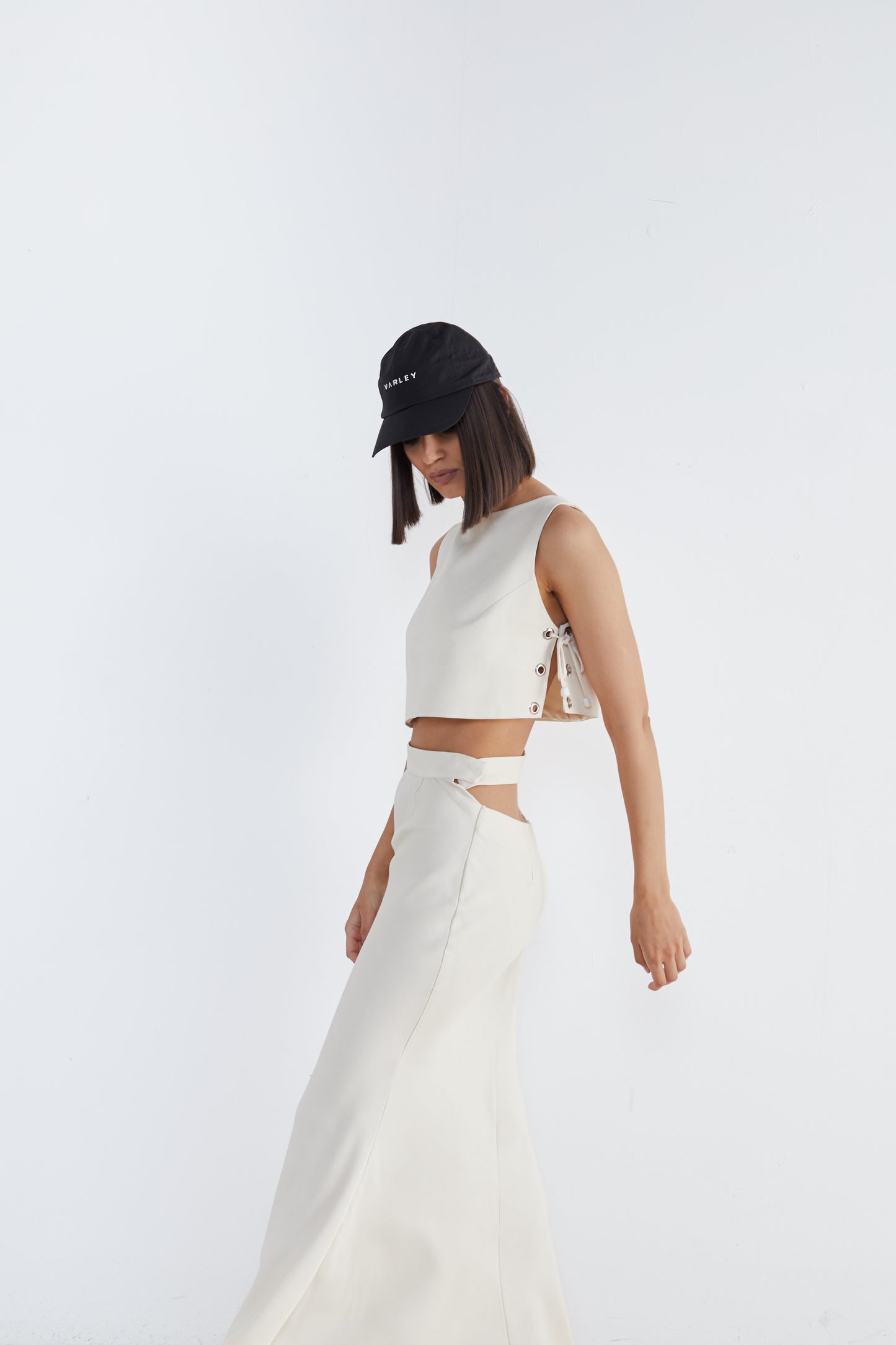 Graceful Curves: White Mermaid Skirt