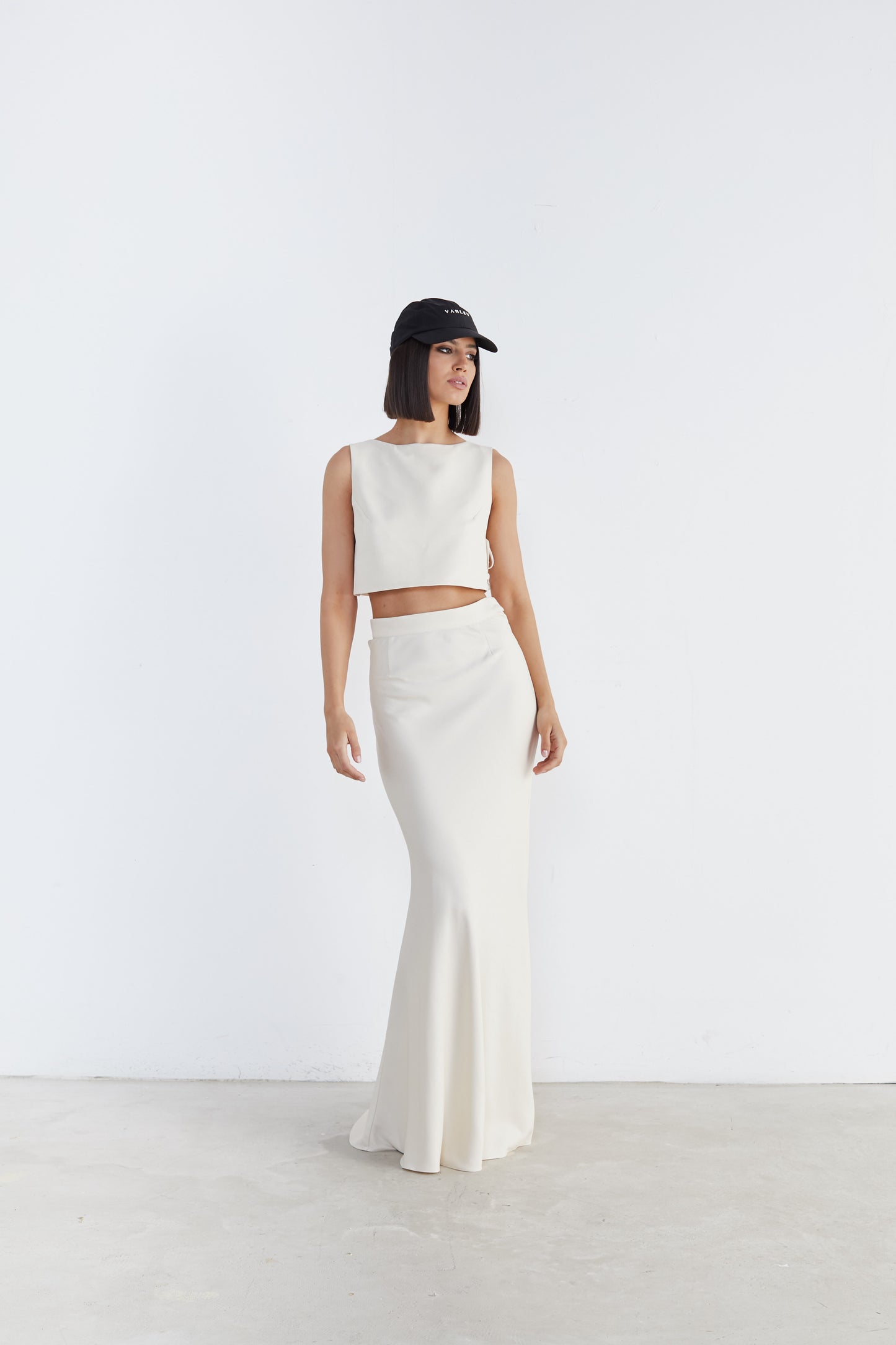 Graceful Curves: White Mermaid Skirt